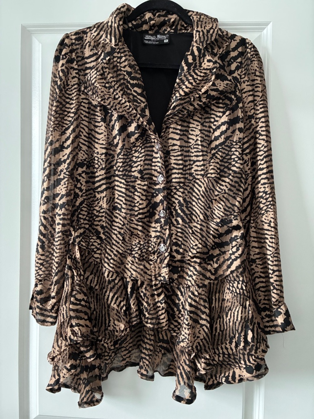 Tango Mango Size M Leopard Button-Down Collared Ruffled Blouse